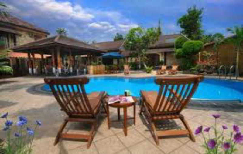 Ndalem Bantul Hotel Jogjakarta Buitenkant foto