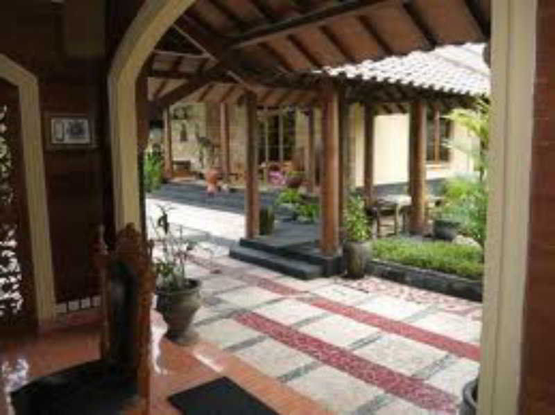 Ndalem Bantul Hotel Jogjakarta Buitenkant foto