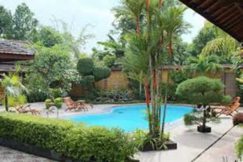 Ndalem Bantul Hotel Jogjakarta Buitenkant foto