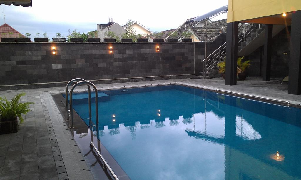 Ndalem Bantul Hotel Jogjakarta Buitenkant foto