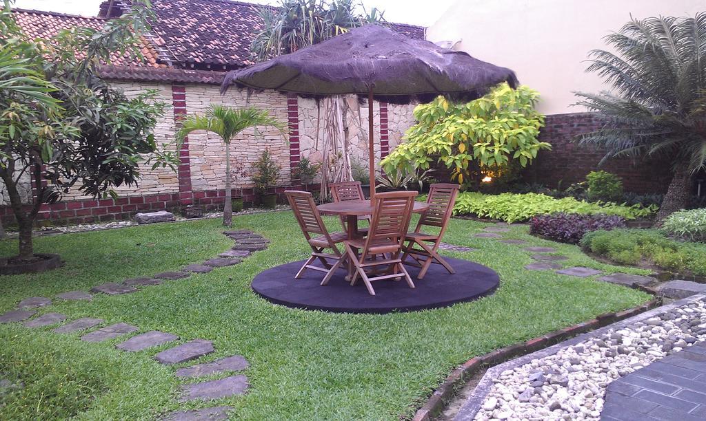 Ndalem Bantul Hotel Jogjakarta Buitenkant foto